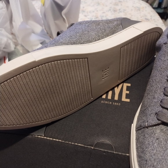 New Frye women's  sneaker New Gray Size 9M - Picture 7 of 10